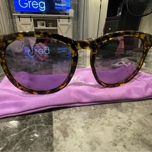 Blenders Tortoise Shell Sunglasses with purple lenses women’s H frame never worn
